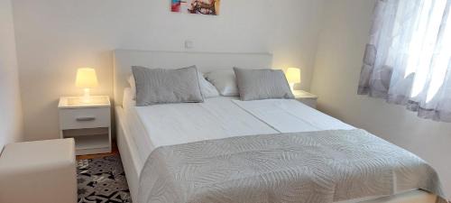 Mali Maj Apartamento | Apartment Ivana,Mali Maj