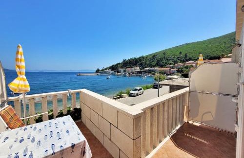 Trstenik Apartamento | Apartment Jelka-2 by Interhome