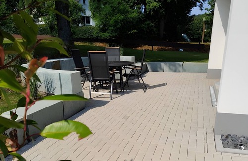 Sundern Apartamento | Apartment 'Jost' with Private Terrace, Shared Garden and Wi-Fi