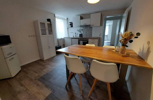 Donsbach Apartamento | Apartment Josy - apartment/apartment, shower and bath, WC, 1 bedroom