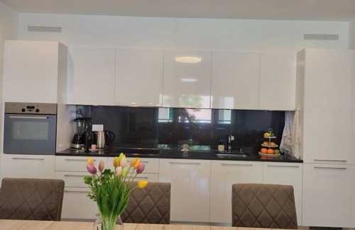 Caslano Apartamento | Apartamento Julia by Interhome