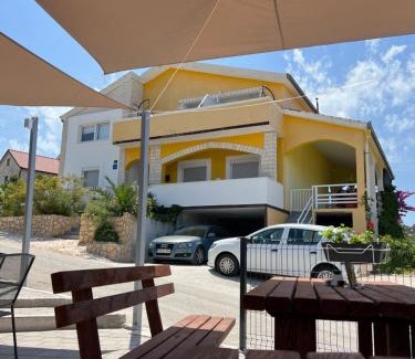 Okrug Donji Apartamento | apartment Julija