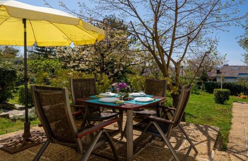 Njivice Apartamento | Apartment Jurkovic-1 by Interhome
