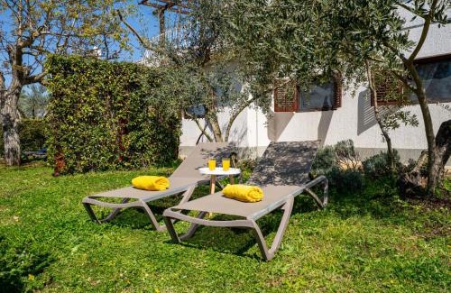 Njivice Apartamento | Apartment Jurkovic-1 by Interhome
