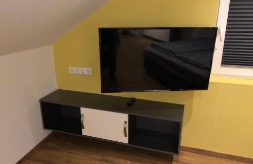 Westhoven Apartamento | Apartment Köln Ensen