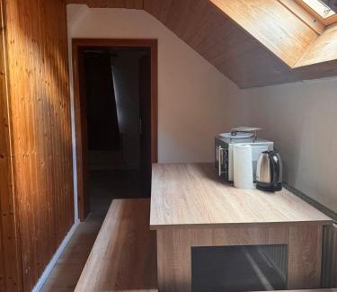 Ensen Apartamento | Apartment Köln Porz Flughafen