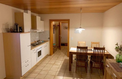Leinsweiler Apartamento | Alquiler-Baño Privado-Vista al patio-Kirchberg