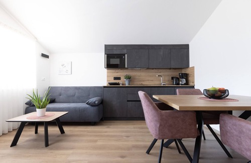 Rifiano Apartamento | Apartamento "Kleon 1" con vistas a la montaña, piscina compartida y Wi-Fi