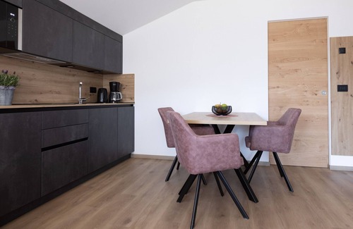 Rifiano Apartamento | Apartamento "Kleon 1" con vistas a la montaña, piscina compartida y Wi-Fi