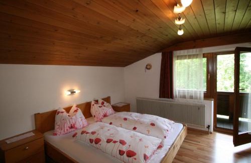 Hippach Apartamento | Apartment Klocker by Interhome