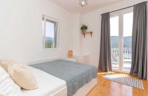 Molunat Apartamento | Apartment Konak - Two Bedroom Apartment with Terrace and Sea View