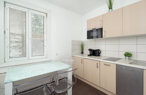 Rudolfsheim-Funfhaus Apartamento | Apartment Kroellgasse