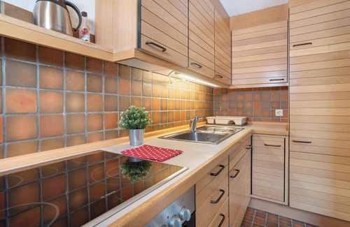 Bad Herrenalb Apartamento | Apartamento "Kuckucksnest" con jardín compartido, balcón y Wi-Fi
