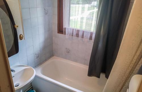 Les Contamines-Montjoie Apartamento | Apartment La Borgia A- B- C-1 by Interhome