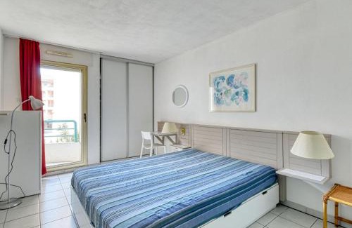 Frejus Port Apartamento | Apartment L'Open-11 by Interhome