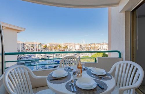 Frejus Port Apartamento | Apartment L'Open-12 by Interhome
