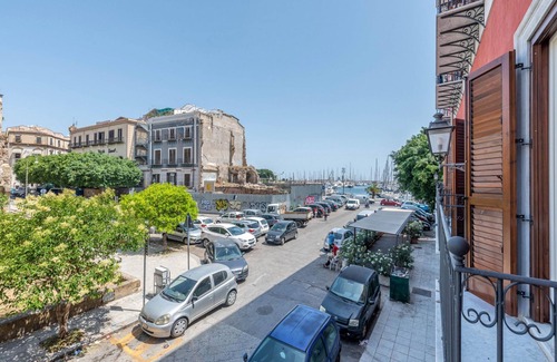 Castellammare Vucciria Apartamento | Apartment La Cala in Palermo