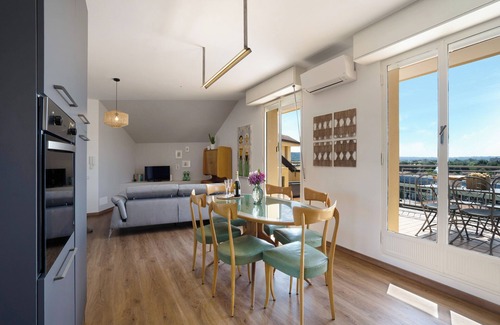 Arona Apartamento | Apartamento 'La Casa del Riccio' con vistas al lago, terraza y Wi-Fi