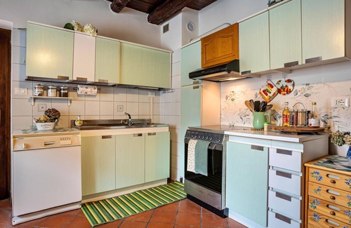Bieno Apartamento | Apartamento 'La Casa Di Ketty' con vistas a la montaña y terraza privada