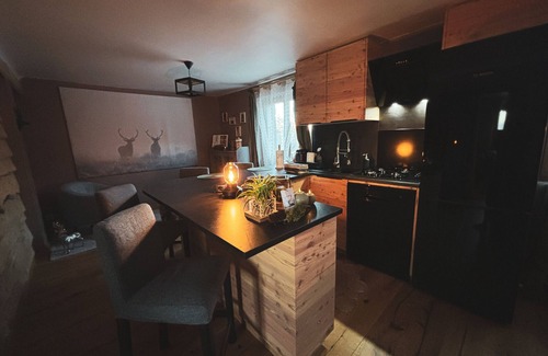La Bollene-Vesubie Apartamento | Apartamento 'La Cabane De Marie' con vistas a la montaña