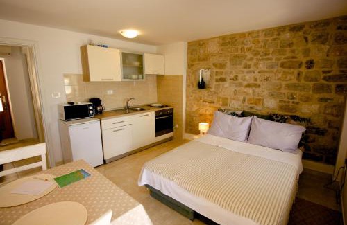 Kastel Gomilica Apartamento | Apartment La Luna
