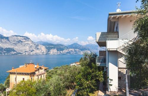 Magugnago Apartamento | Apartment La Maison Blanche-2 by Interhome
