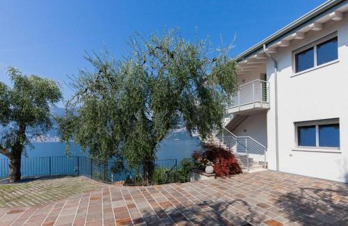 Magugnago Apartamento | Apartment La Maison Blanche-2 by Interhome