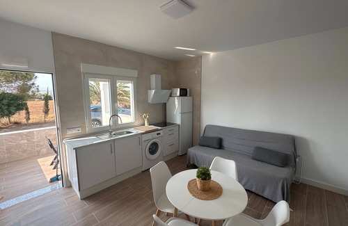 Pujaire Apartamento | Apartment 'La Palmera' with Private Terrace and Air Conditioning