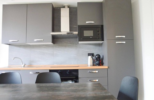 Alassio Apartamento | Apartment 'La Pergola Blu' with Sea View, Wi-Fi and Air Conditioning
