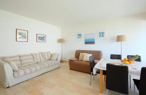 Cros-de-Cagnes Apartamento | Apartment La Pinède-1 by Interhome
