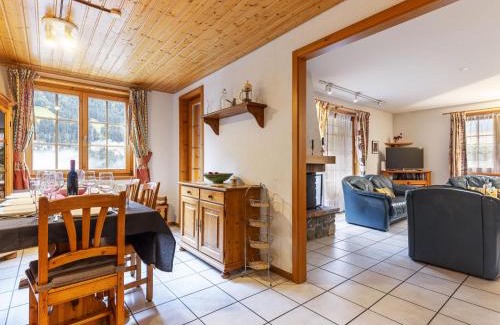 Champery Apartamento | Apartment La Tour d'Antheme by Interhome