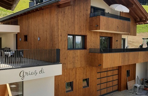 Castelrotto Apartamento | Apartamento Ladinser Hof Sternenhimmel con vistas a la montaña y terraza privada