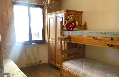 Dosso Veronza Apartamento | Apartment 'Lagorai 2 Villaggio Veronza' with Mountain View, Shared Garden and Wi-Fi