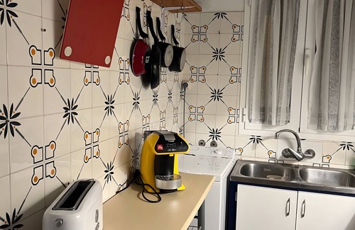 Mahón Apartamento | Apartamento 'Lamorino Una Casa' con vistas al mar, terraza privada y Wi-Fi