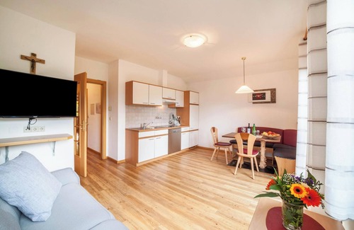Caines Apartamento | Apartamento "Langeshof - Löwenzahn" con vistas a la montaña, jardín y Wi-Fi