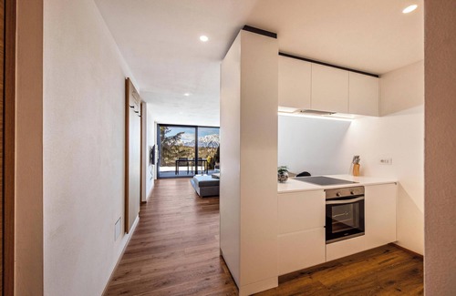 Avelengo Apartamento | Apartamento 'Laugen Residenze Moritz' Cerca de Merano con vistas a la montaña y jardín