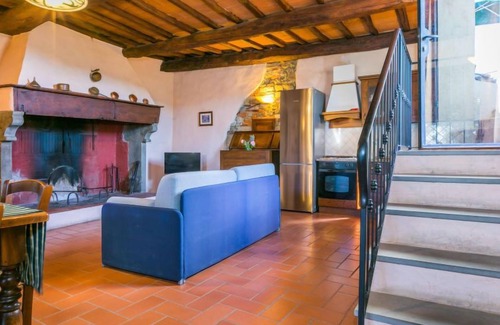 Lucolena Apartamento | Apartamento Laura by Interhome