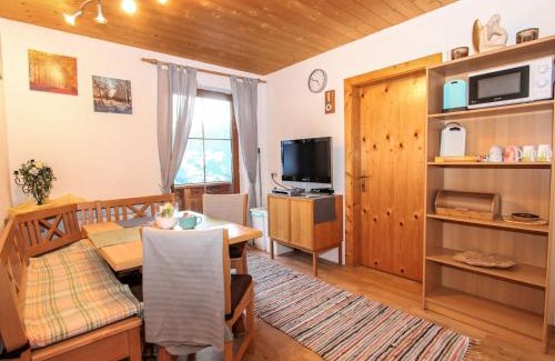 Gerlosbergeben Apartamento | Apartment Laura by Interhome