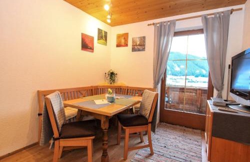 Gerlosbergeben Apartamento | Apartment Laura by Interhome