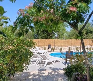 Donje Polje Apartamento | Apartment Laura - with PRIVATE swimming pool