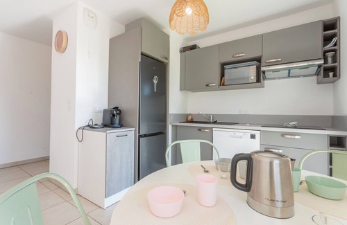 Puget-sur-Argens Apartamento | Apartamento 'Le Cottage Paisible' con jardín privado y Wi-Fi