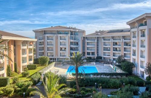 Frejus Port Apartamento | Apartment Le Cesarée-2 by Interhome