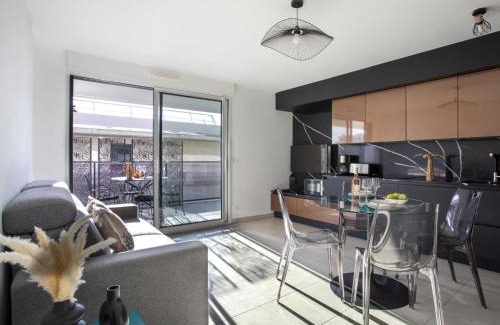 Cros-de-Cagnes Apartamento | Apartment Le Grey Pearl by Interhome