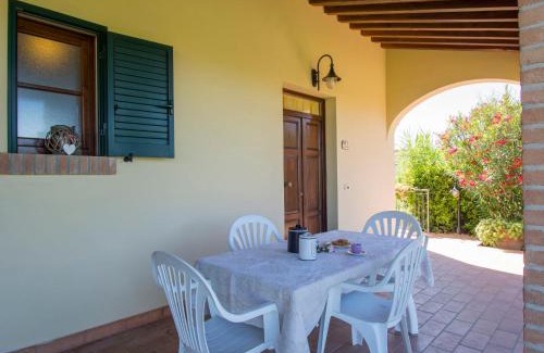 Cecina Apartamento | Apartment Le Macine-2 by Interhome