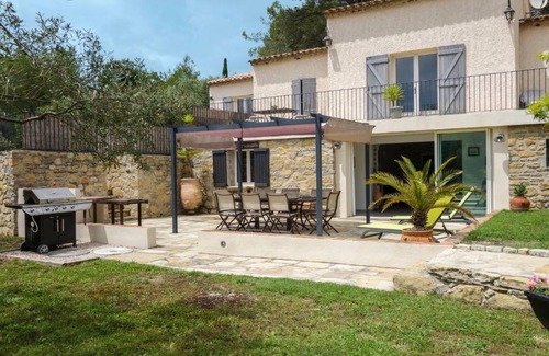 Le Castellet Apartamento | Apartment Le Mas Line by Interhome