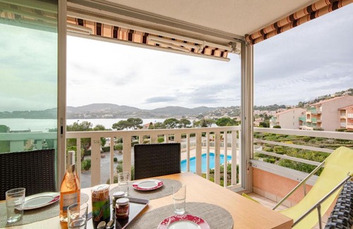 Agay Apartamento | Apartment Les Coraux by Interhome