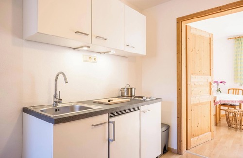 Monguelfo Apartamento | Apartamento "Lettnerhof BnB 3" con vistas a la montaña, Wi-Fi, terraza y jardín