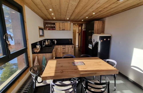 Orcieres Apartamento | Apartment like a chalet at the foot of the slopes, 2 minutes from the skating rink, swimming pool and bowling alley.