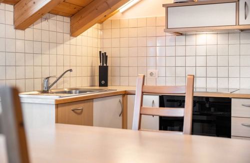 Naz Apartamento | Apartamento 'Linder 21' con vistas a la montaña, piscina compartida y Wi-Fi
