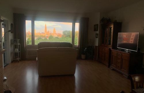 Linkeroever Apartamento | Apartment Linkerover- City Centre & Cathedral view